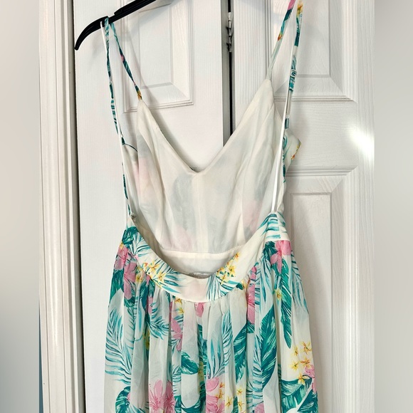 Pink Lily “It’s Love at First Sight” Tropical Floral Maxi Dress - Picture 3 of 4